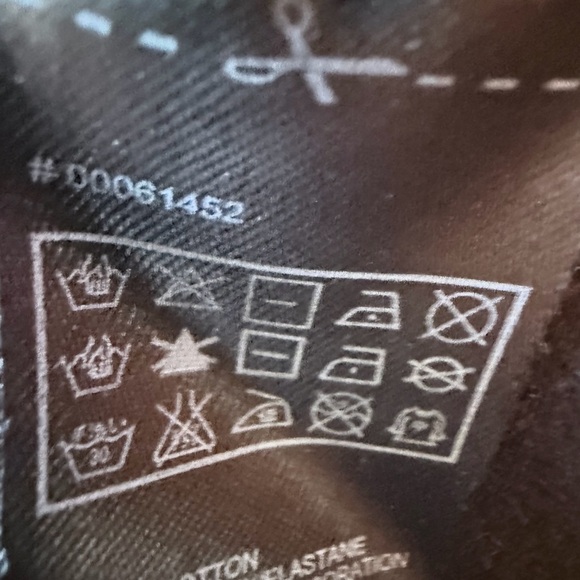 BARGAN BASEMENT! Forever 21 Black Dress - Picture 9 of 14